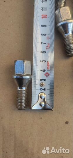 Набор колёсных болтов Renault