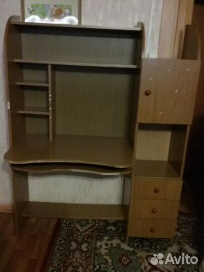 Компьютерный стол