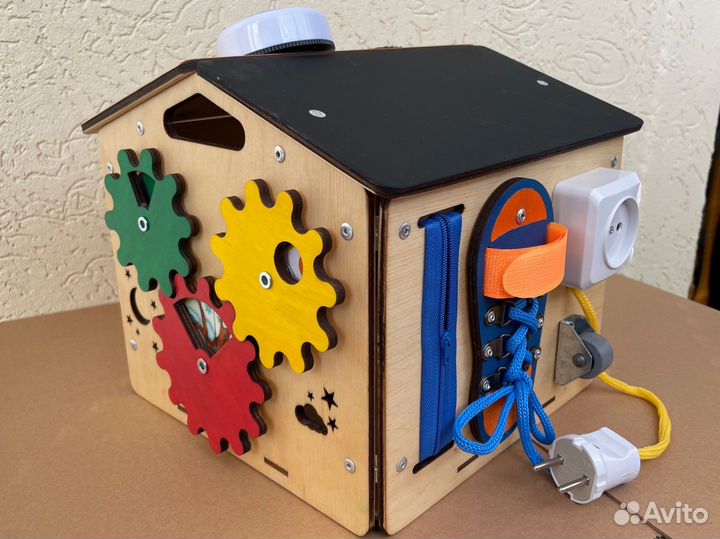 Бизиборд домик новый