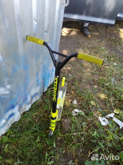 Самокат трюковой