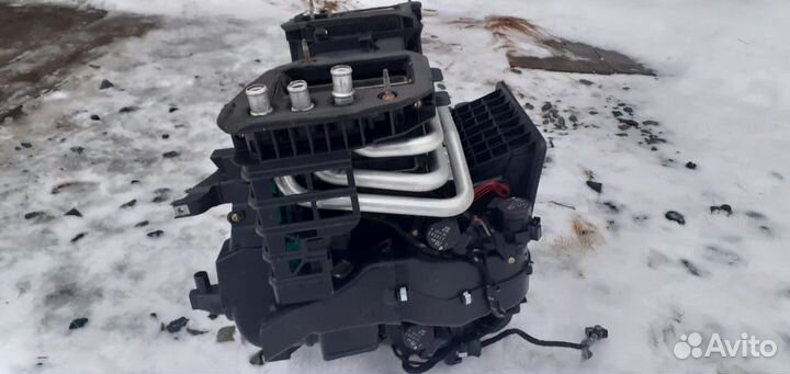 Корпус отопителя печки в сборе с моторчиком bmwe60