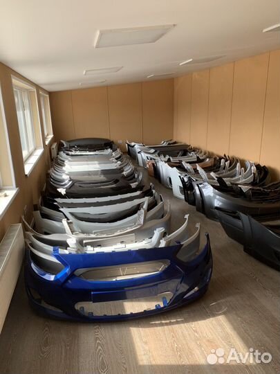 Бампер передний Hyundai Solaris Синий WGM