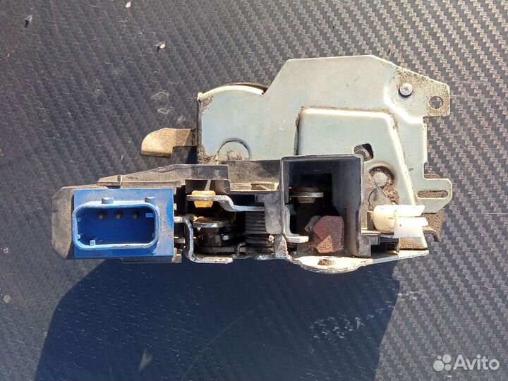 Замок задней левой двери BMW E36 отправка