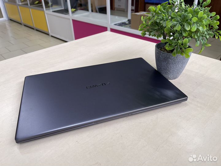 Ультрабук Huawei/Как новый/В коробке/15 дюймов