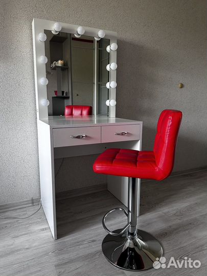 Гримерный стол + стул
