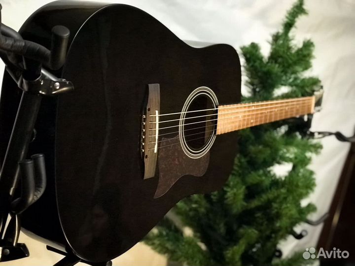 Гитара акустическая
