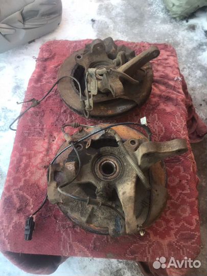 Поворотный кулак kia cerato 1