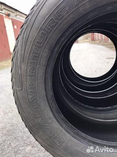 Kumho Road Venture 798 235/65 R17