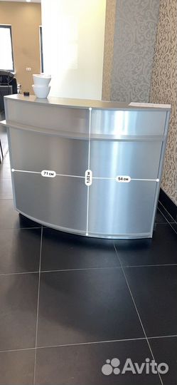 Стойка ресепшн