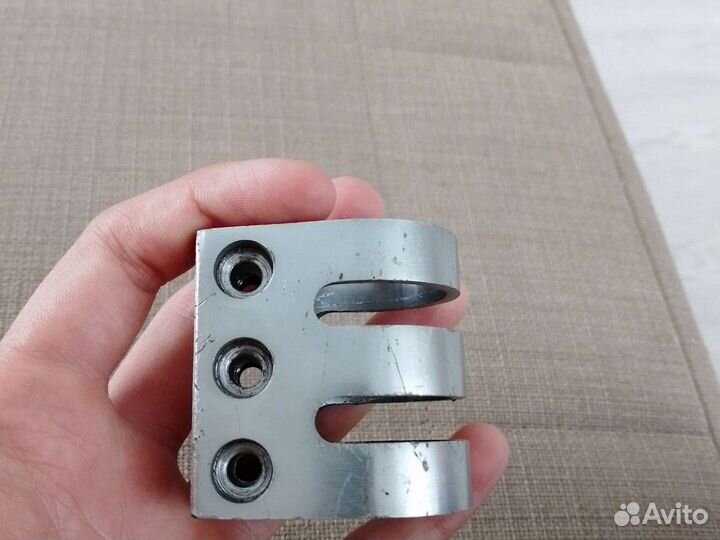 Зажим для трюкового самоката hic