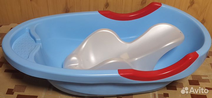 Ванночка для купания с горкой