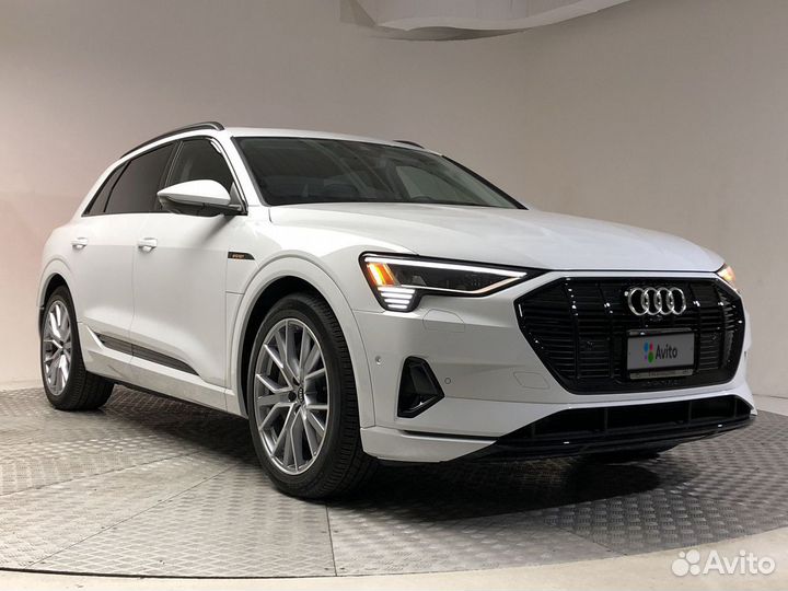 Audi e-tron AT, 2021, 600 км