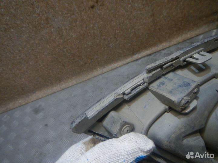 Решетка переднего бампера правая, KIA -RIO (17)