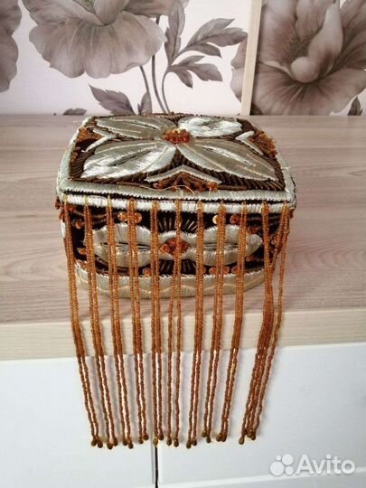 Халат и тюбетейка