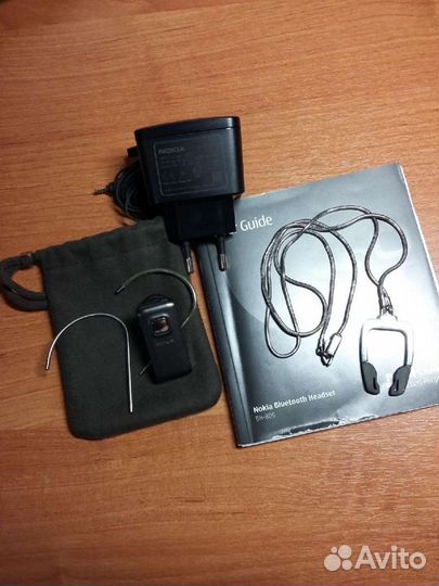 Наушник блютуз