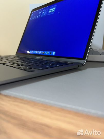 Macbook air 13 m1 8 256 Space Gray