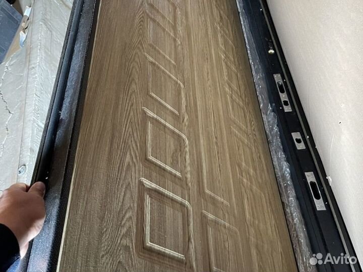 Дверь входная металлическая