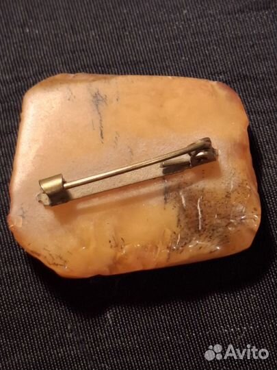 Знак на янтаре 4я всесоюзная конф. Калининград