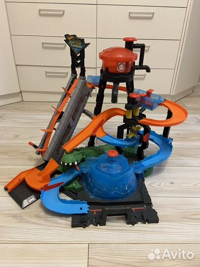 Хотвилс трек city