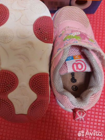 Кроссовки для девочки 21 размер