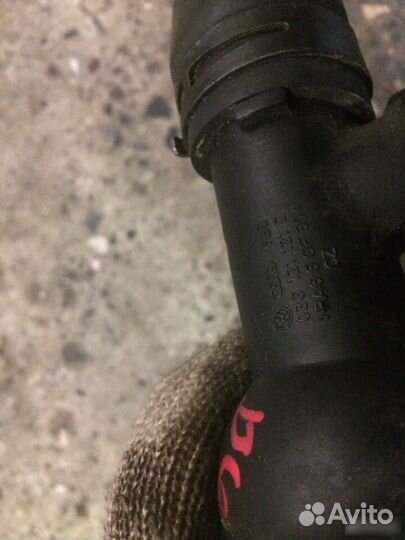 Корпус термостата Volkswagen Passat B6 BLS 1.9