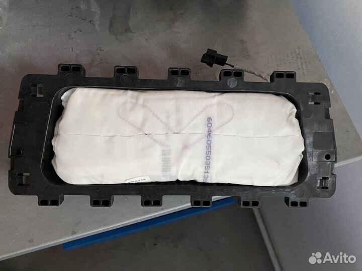 Подушка безопасности BMW G30,31,32,11