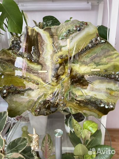 Картины из эпоксидной смолы. Часы настенные