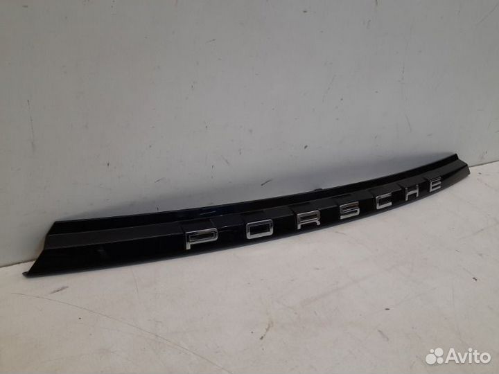 Накладка крышки багажника Porsche Panamera 971
