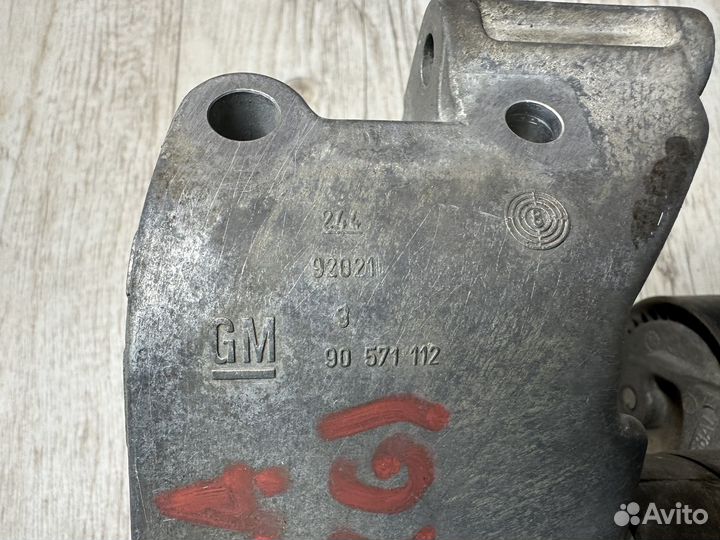 Кронштейн генератора Opel Astra G 1.6