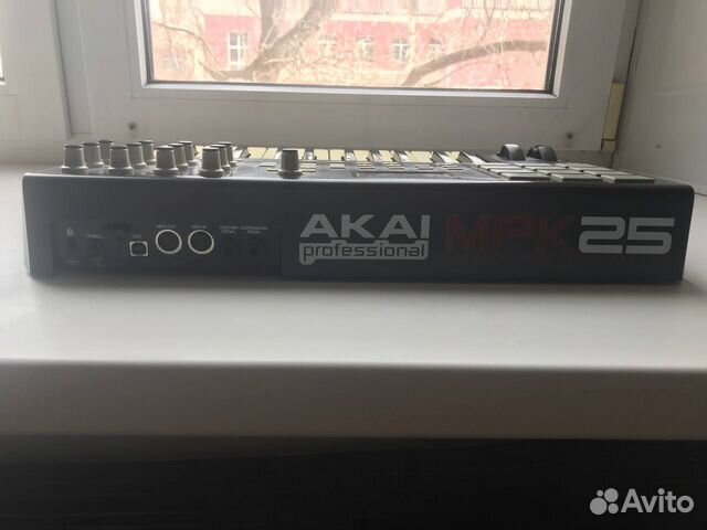 Midi клавиатура Akai PRO MPK 25