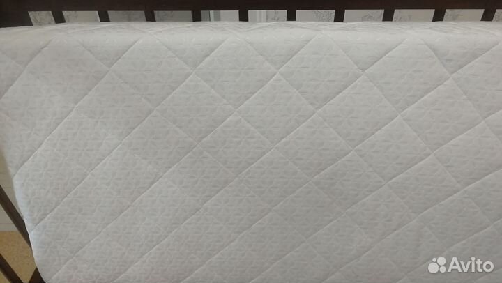 Матрас детский 120 60 + наматрасник