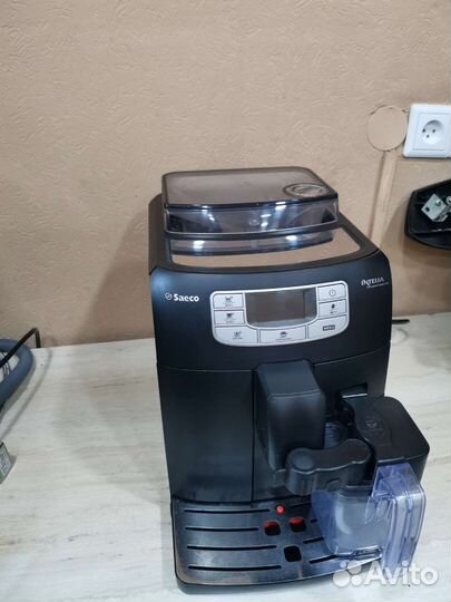 Кофемашина Philips Saeco Intelia HD8753