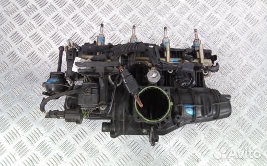 Впускной коллектор бензиновый audi A5 1 (2NT08C601