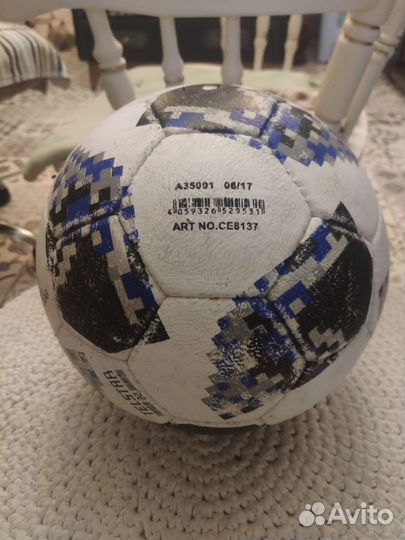 Футбольный мяч adidas telstar fifa 2018