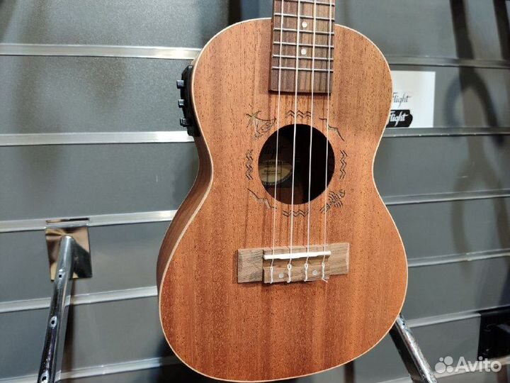 Укулеле Flight DUC323 EQ MAH