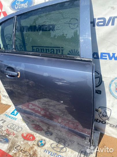 Дверь задняя правая Opel Astra H хечбек Z16XER