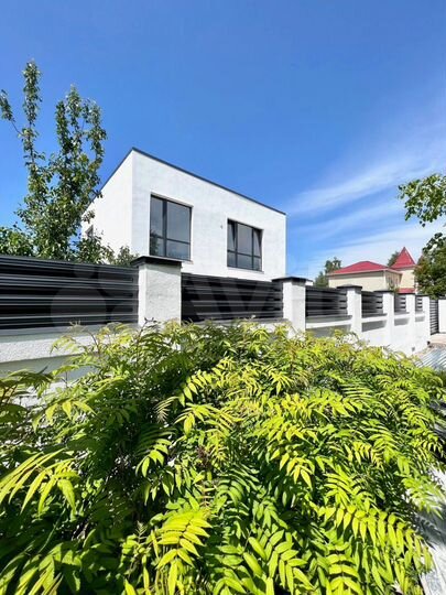 Коттедж 220 м² на участке 6 сот.