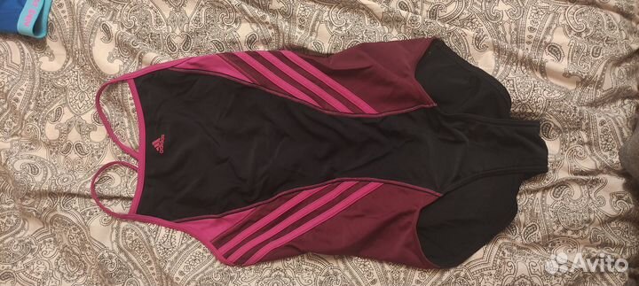 Купальник Адидас на девочку,рост 130-140