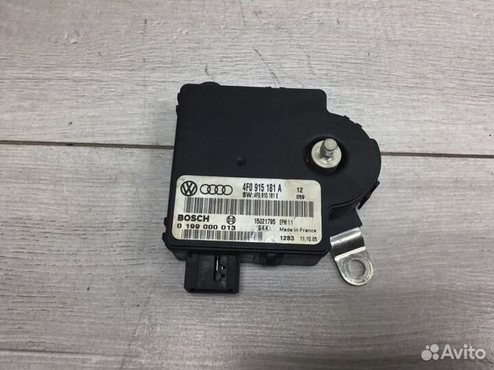 Блок управления зарядом аккумулятора Audi A6