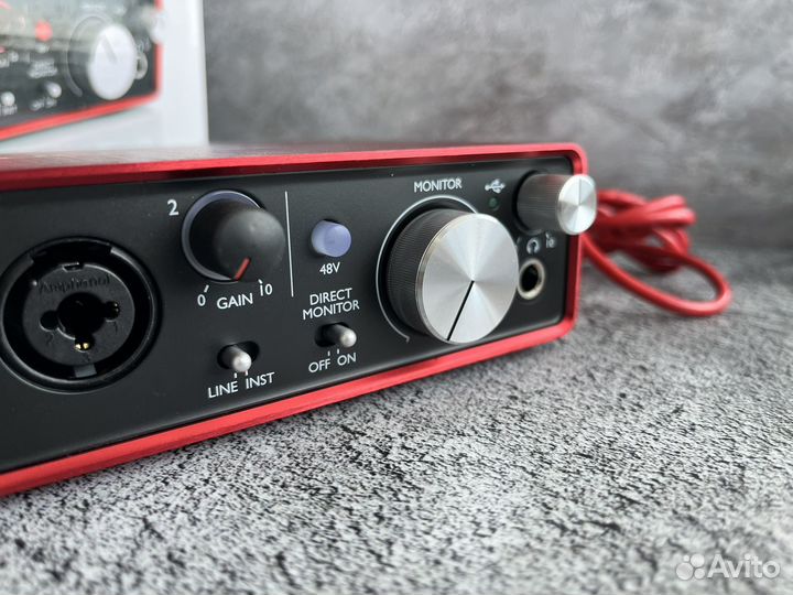 Focusrite Scarlett 2i2 2nd gen