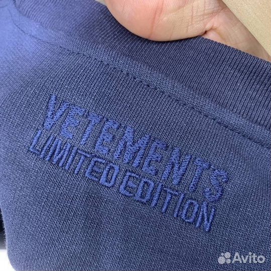 Свитшот Vetements Оверсайз (Размер единый)