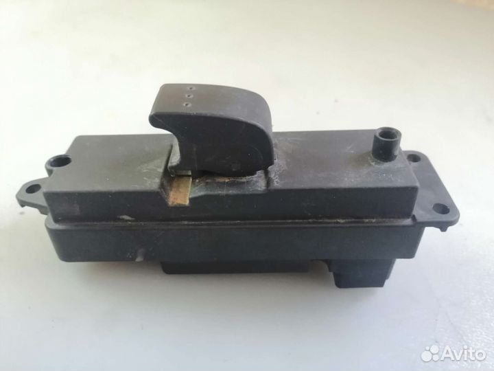 Кнопка стеклоподъемника Mazda 3 BK