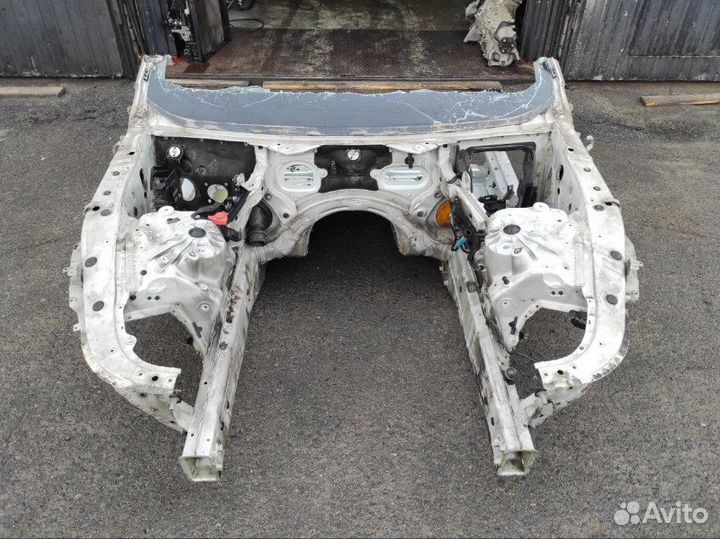 Часть кузова (передняя) Bmw 5-Series F10 N52B25