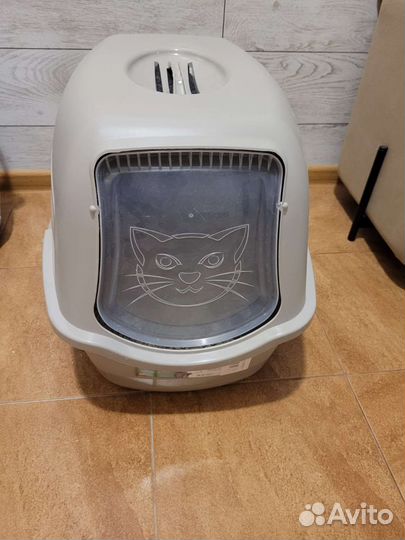 Горшок - домик для кошек, б/у