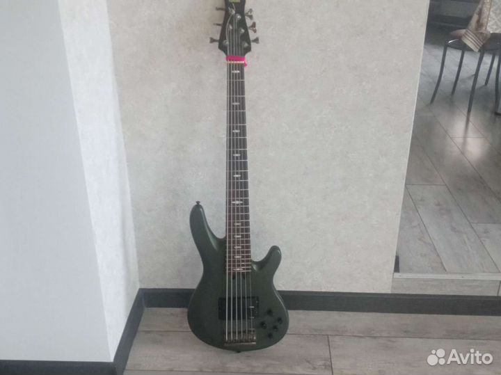 Бас гитара Yamaha TRB 1006