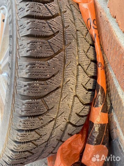 Bridgestone Ice Cruiser 7000 16/60 R16