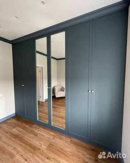 Шкаф распашной с Зеркалом