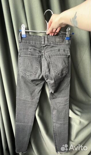 Джинсы