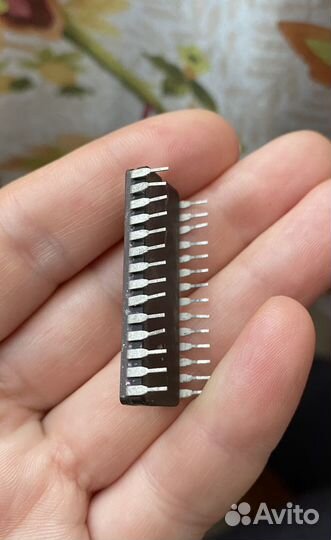 L13RS TR STM 89044EN M27256-2FI