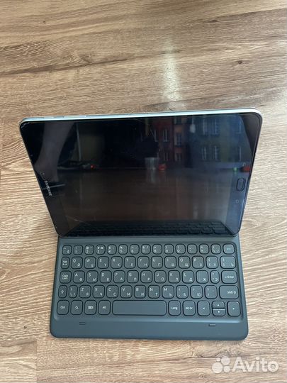 Клавиатура-чехол для планшета Samsung